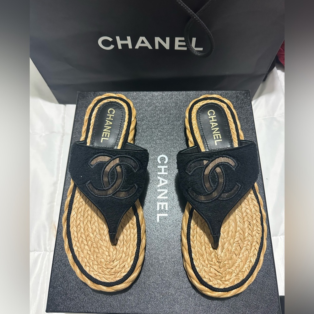 BNIB Authentic Chanel Terry Cloth & Braided CC Logo Thong Sandals
-Size 38